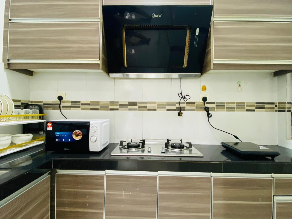 Cozy 1-10 Pax 4Qbeds 2Sbeds Shah Alam Sec7, I-City 외부 사진