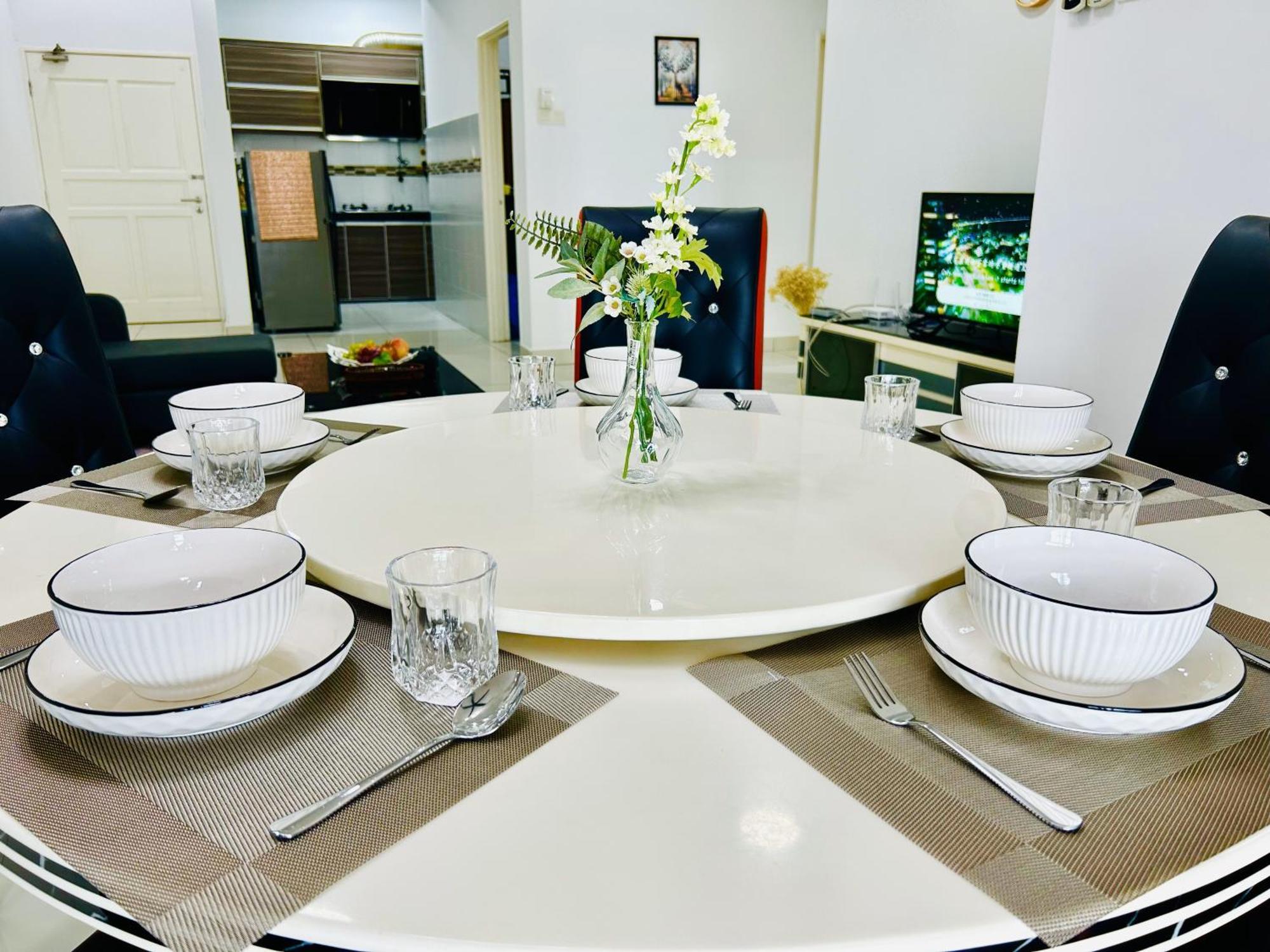 Cozy 1-10 Pax 4Qbeds 2Sbeds Shah Alam Sec7, I-City 외부 사진